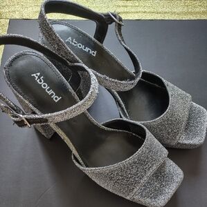 Abound women's shoes size 10 us